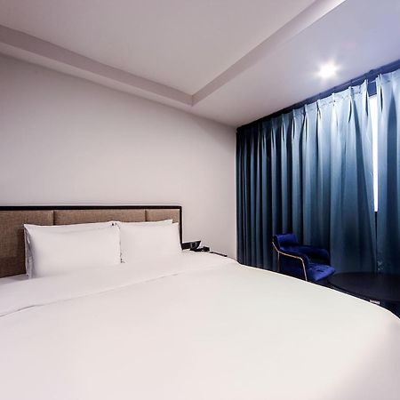 온나 호텔 대연동 부산 Daeyeon Onna Hotel Daeyeon Μπουσάν Εξωτερικό φωτογραφία