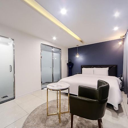 온나 호텔 대연동 부산 Daeyeon Onna Hotel Daeyeon Μπουσάν Εξωτερικό φωτογραφία